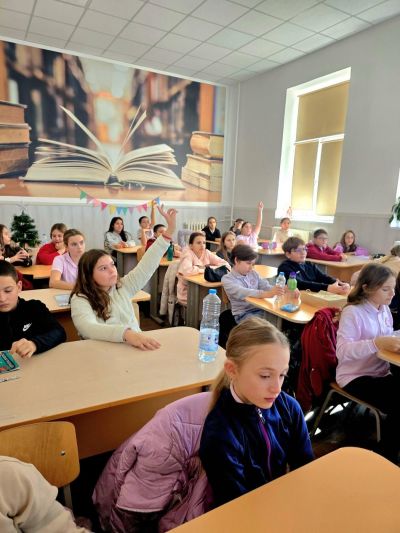 5А клас в любопитна разходка из света на професиите с г-жа Илияна Кожухарова 4