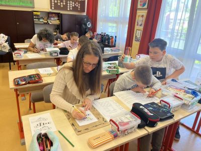 Наши учители бяха част от програмата за проследяване на работата в училище (Job Shadowing) на програма Еразъм+ 4