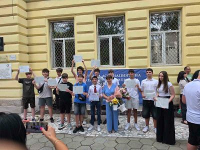 Тържествена церемония по връчване на свидетелствата за завършено основно образование 4